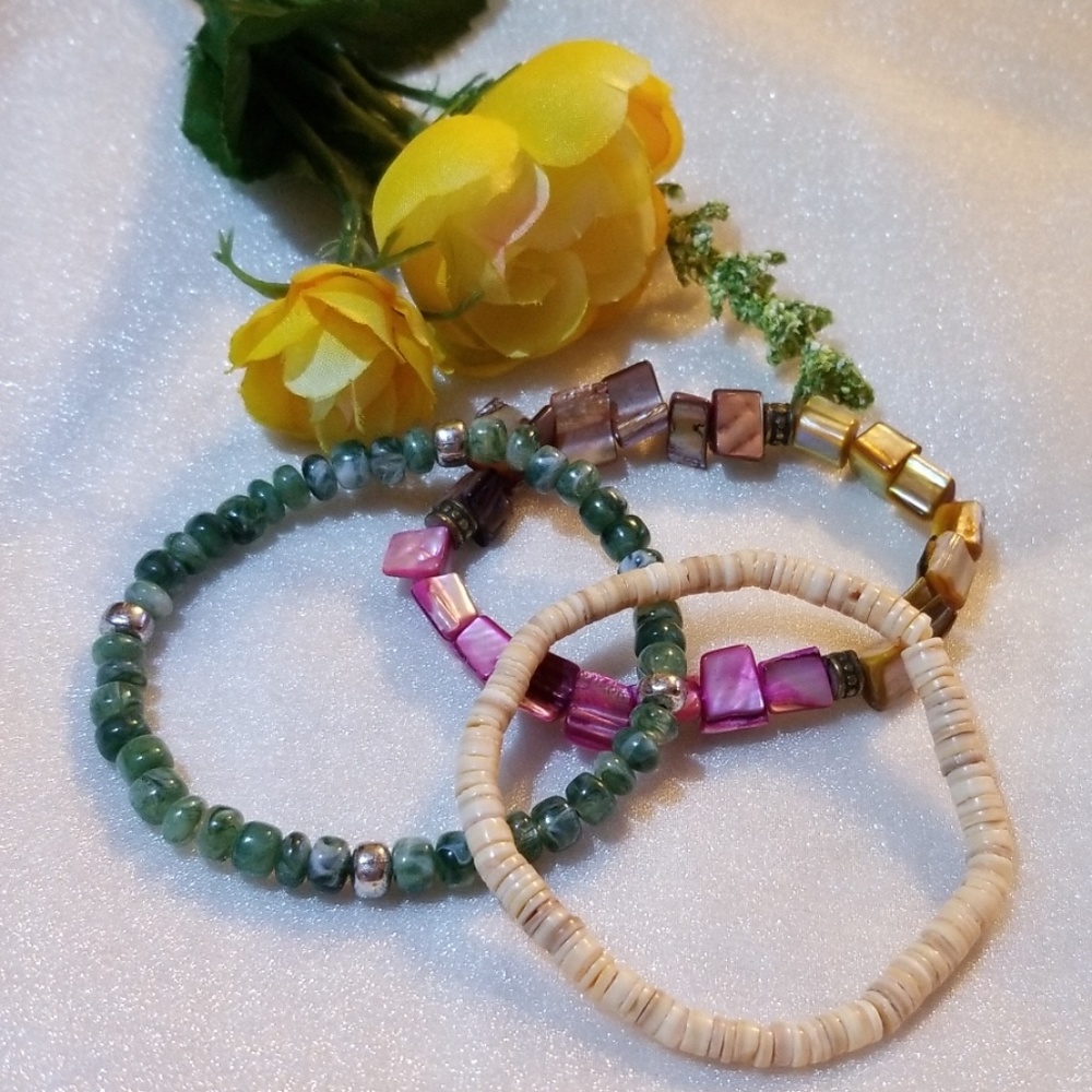 💍3 for $10💍3 Unique Beaded Bracelets
